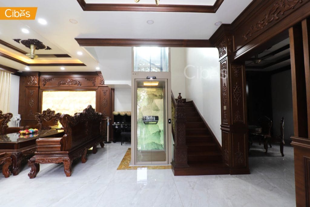 Energy-efficient mini home lift for everyday home use